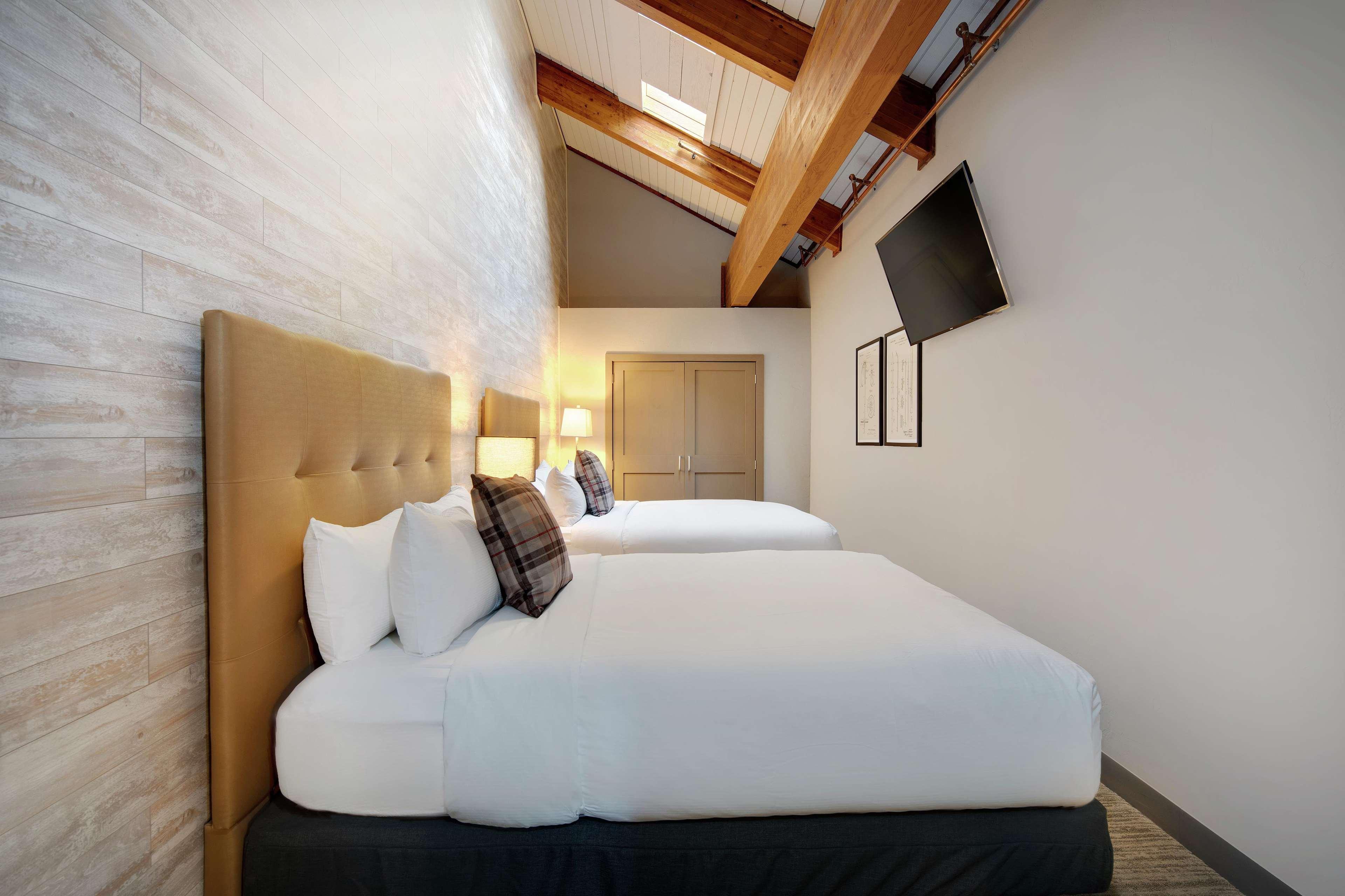 Отель Highline Vail - A Doubletree By Hilton Экстерьер фото
