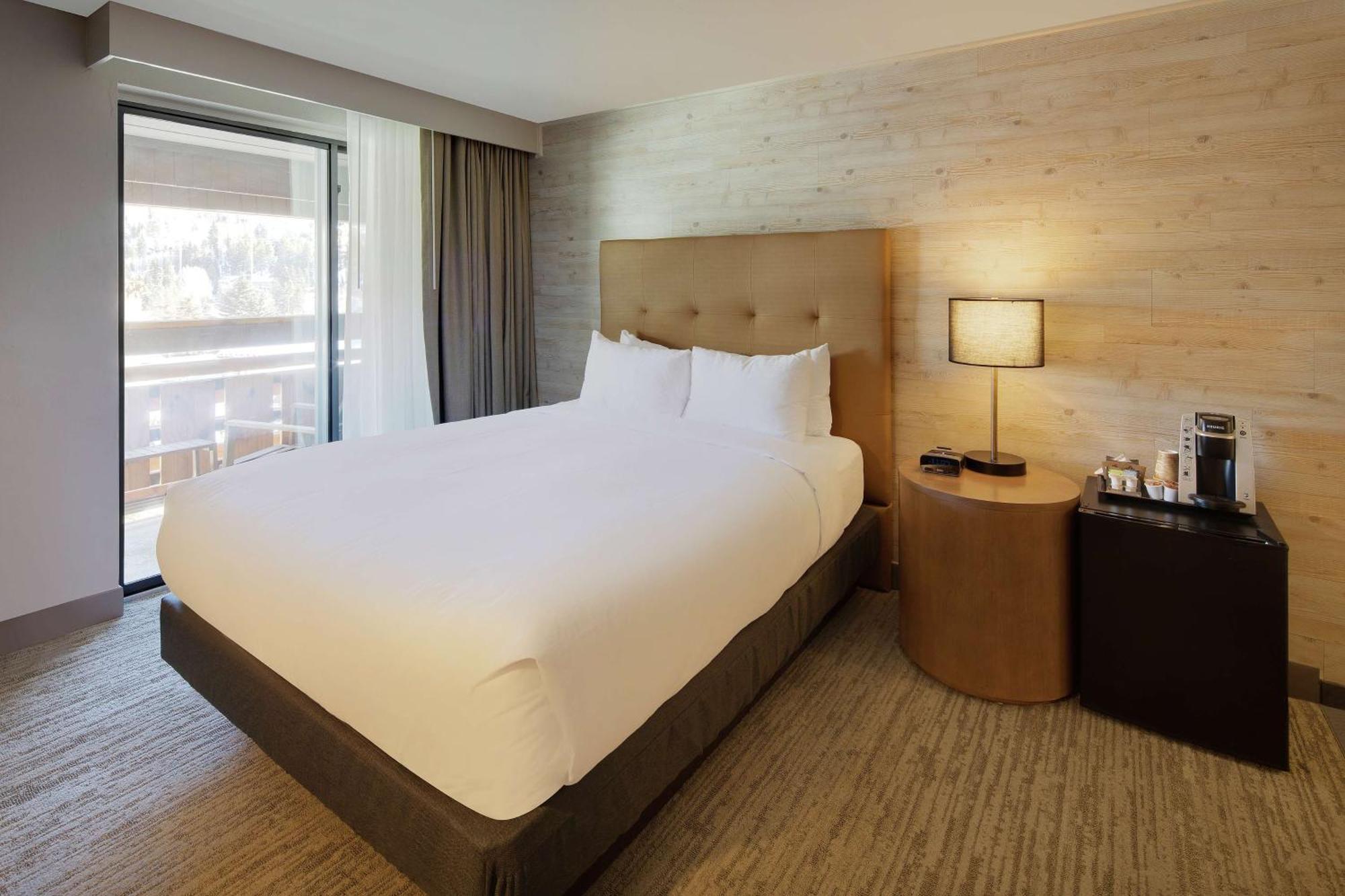 Отель Highline Vail - A Doubletree By Hilton Экстерьер фото